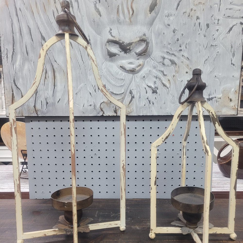 Metal lantern set